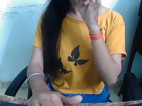 Snapshot of Hotsurbhi chatting on March 7, 3:58 am Hotsurbhi online show from March 7, 3:58 am