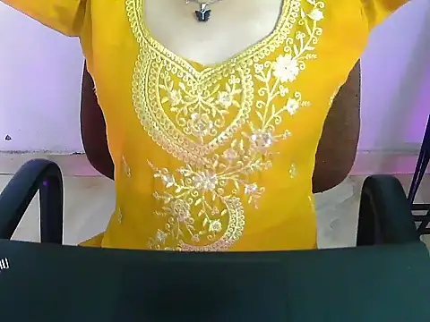 Snapshot of Hotsurbhi chatting on March 10, 4:50 am Hotsurbhi online show from March 10, 4:50 am