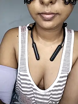 Snapshot of ASHANYA_JAYASOORIYA chatting on May 26, 10:00 am ASHANYA JAYASOORIYA online show from May 26, 10:00 am