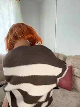 Snapshot of alysson_As chatting on July 28, 7:26 pm alysson As online show from July 28, 7:26 pm