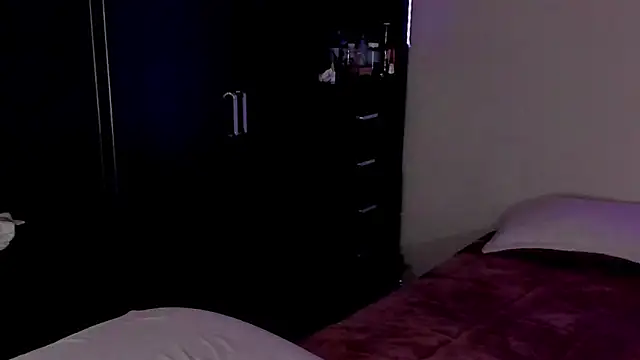 Snapshot of saradiazxxx chatting on April 25, 2:58 pm saradiazxxx online show from April 25, 2:58 pm