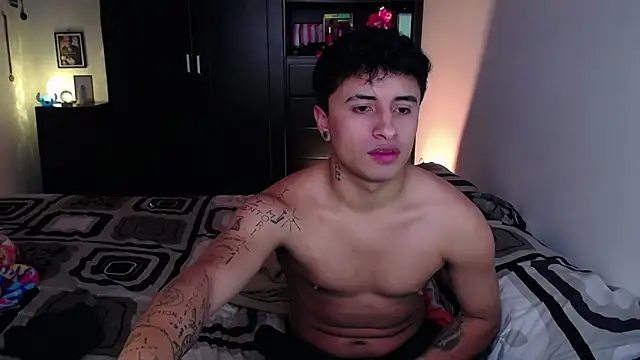 Snapshot of Jhon_Sara chatting on February 19, 2:24 pm Jhon Sara online show from February 19, 2:24 pm