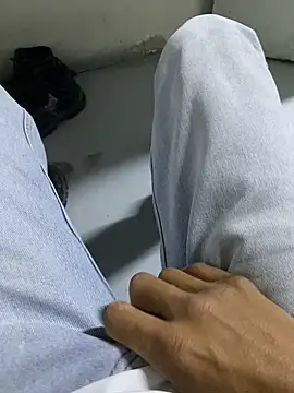 Elmanc online show from April 18, 2:32 pm