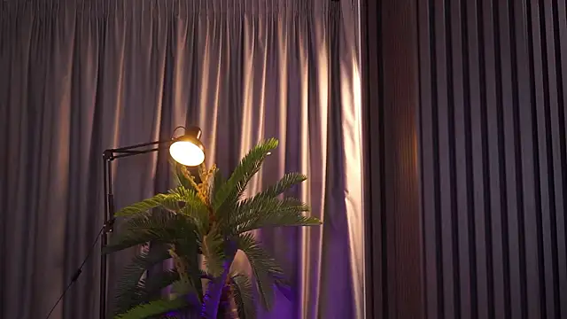 YanaSultana online show from March 12, 9:15 am