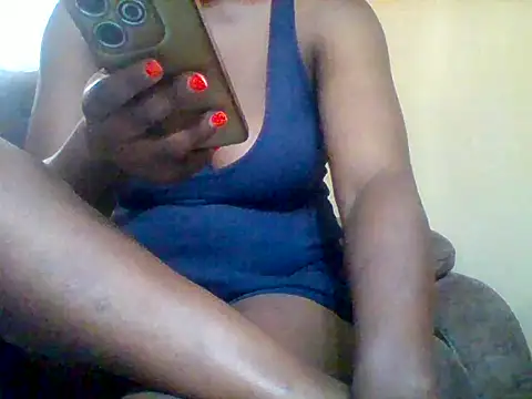 Snapshot of zee66658 chatting on May 13, 3:48 am zee66658 online show from May 13, 3:48 am