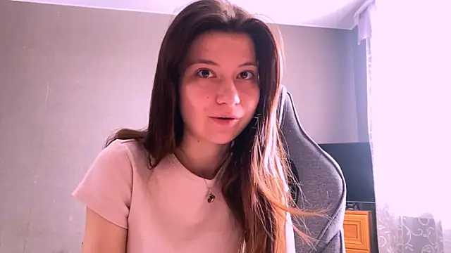 LunnaBliss online show from March 28, 6:46 am