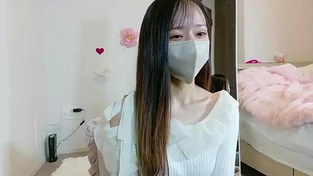 Snapshot of maichan_v chatting on February 27, 11:10 am maichan v online show from February 27, 11:10 am