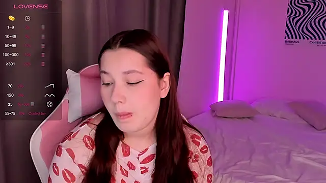 Snapshot of KatrineEvvans chatting on February 26, 8:57 am KatrineEvvans online show from February 26, 8:57 am