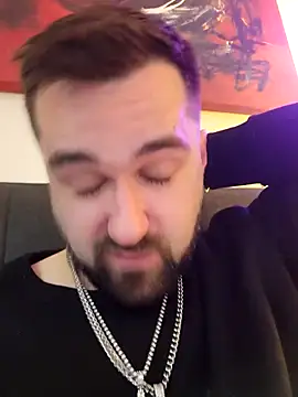 LargeLith online show from April 6, 9:27 pm