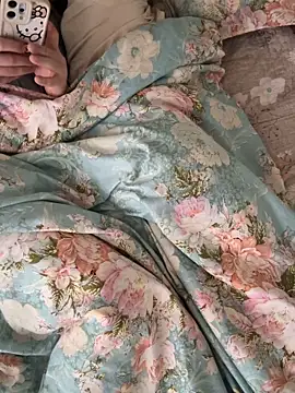 Snapshot of PerfectCoupleXxx chatting on February 20, 9:43 am PerfectCoupleXxx online show from February 20, 9:43 am