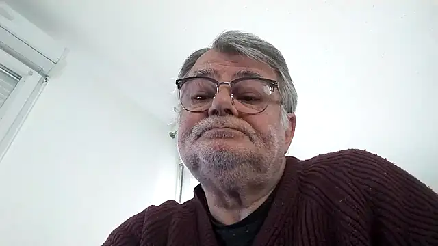 Vieux pervert online show from March 1, 8:05 am