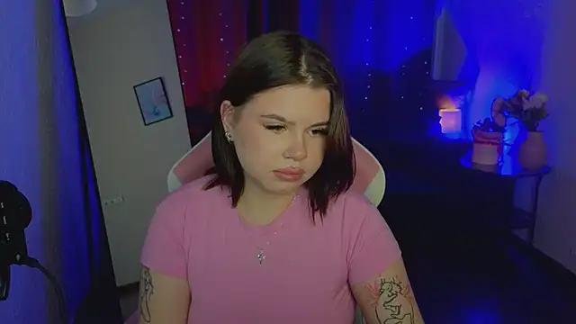 Snapshot of Monica_Dacher chatting on February 25, 9:46 pm Monica Dacher online show from February 25, 9:46 pm