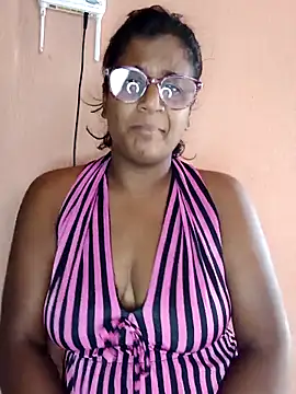 indianstrawberrylips4u online show from March 12, 5:02 am