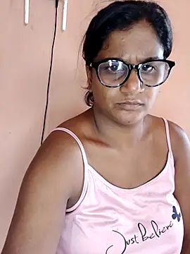 indianstrawberrylips4u online show from March 21, 8:19 am