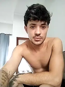 Snapshot of machodotado97 chatting on February 18, 7:21 pm machodotado97 online show from February 18, 7:21 pm