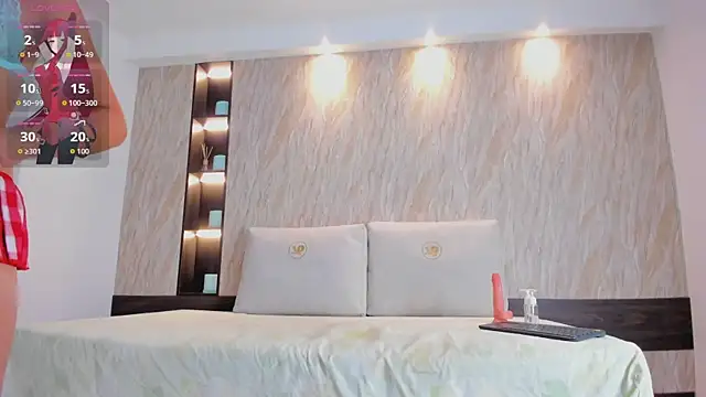 Snapshot of alina_hart chatting on February 25, 3:27 am alina hart online show from February 25, 3:27 am