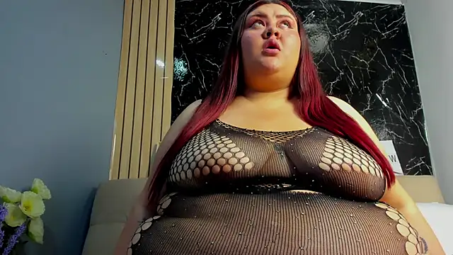 Hanna Baker   online show from February 17, 6:14 pm