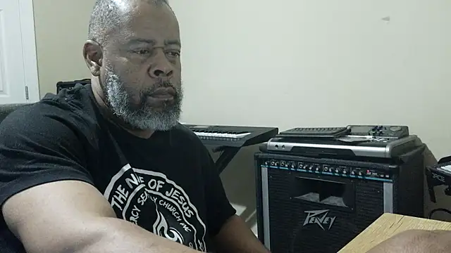 Cleozevo1961 online show from March 20, 3:00 am