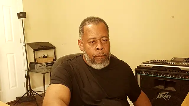 Cleozevo1961 online show from April 11, 6:01 pm