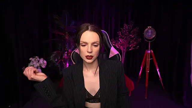 Wild Alice me online show from April 8, 3:23 pm