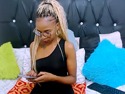 Snapshot of SassyyLadyKay chatting on March 2, 8:04 pm SassyyLadyKay online show from March 2, 8:04 pm