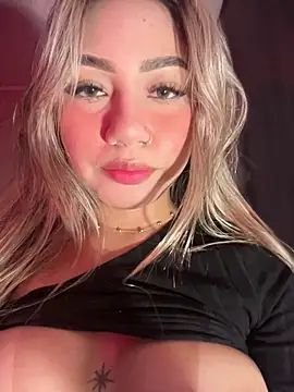 Snapshot of Dulce_Sofi_ chatting on March 30, 10:11 pm Dulce Sofi online show from March 30, 10:11 pm