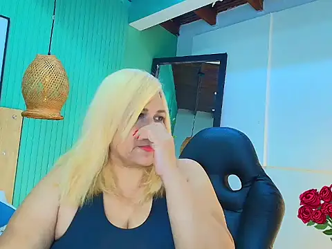 Snapshot of eva_colen50 chatting on February 23, 6:27 pm eva colen50 online show from February 23, 6:27 pm