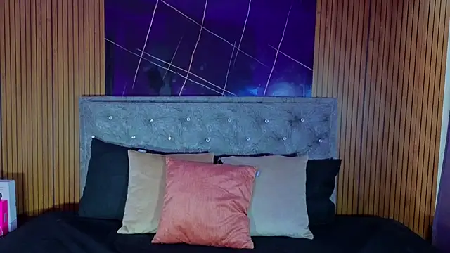 Sophiexx  online show from March 3, 3:51 pm