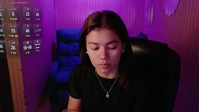 Alessia Monroe  online show from June 18, 8:24 pm