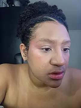 gigiblue89 online show from March 13, 7:04 am