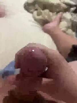 Snapshot of brunonovinho18 chatting on February 20, 10:43 pm brunonovinho18 online show from February 20, 10:43 pm