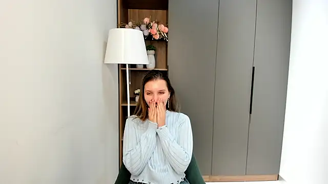 AshelyPeakes online show from February 19, 5:03 am