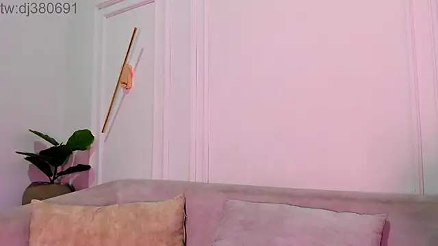 DulceQueen1 online show from April 7, 12:27 pm