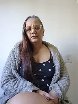 Noemipopi online show from May 21, 1:29 pm