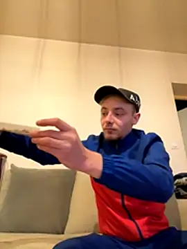 Crevette311 online show from November 22, 4:06 pm