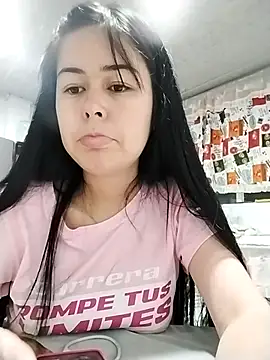 Snapshot of CandyyLove69 chatting on February 22, 2:02 am CandyyLove69 online show from February 22, 2:02 am