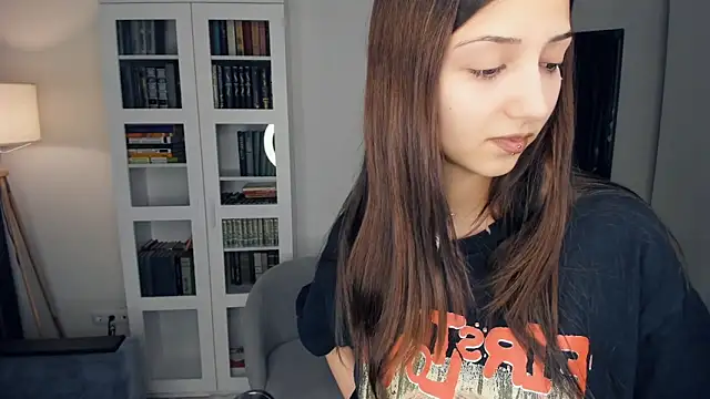 littleevilon online show from February 22, 8:57 am