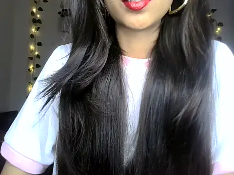 SIKSHA SINGH online show from May 29, 6:50 pm