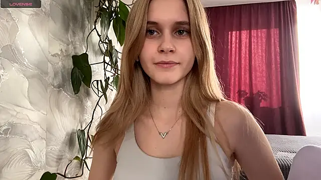 Snapshot of Nikamina chatting on February 21, 12:06 pm Nikamina online show from February 21, 12:06 pm