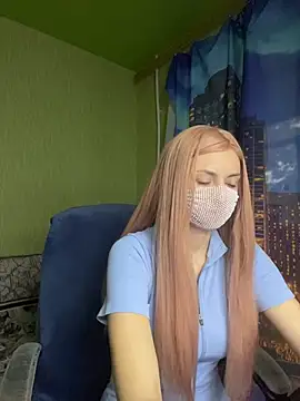 SophieBlackwood online show from May 28, 8:11 am