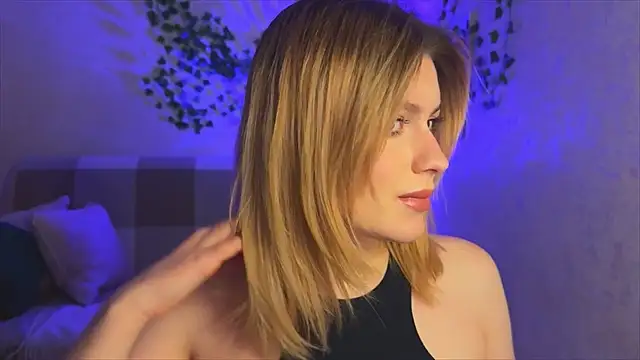 Snapshot of rinamandarina chatting on February 20, 5:24 pm rinamandarina online show from February 20, 5:24 pm