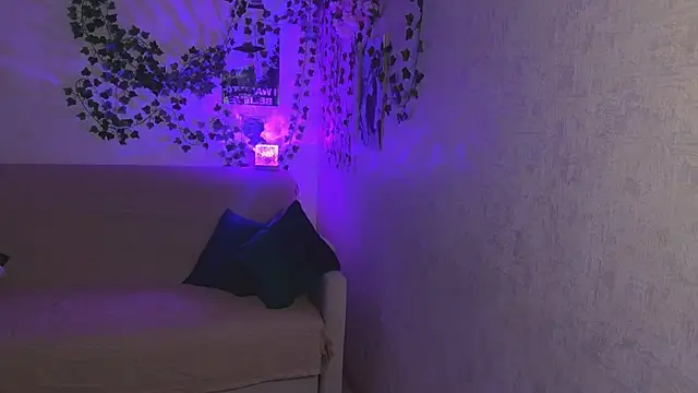 Snapshot of rinamandarina chatting on February 21, 3:46 pm rinamandarina online show from February 21, 3:46 pm