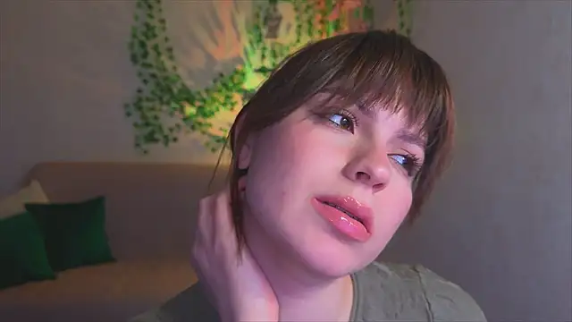 Snapshot of rinamandarina chatting on March 18, 5:38 pm rinamandarina online show from March 18, 5:38 pm
