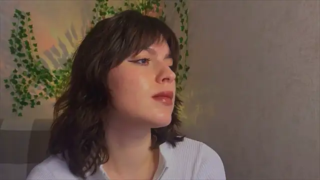 Snapshot of rinamandarina chatting on April 17, 1:36 pm rinamandarina online show from April 17, 1:36 pm
