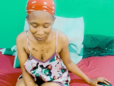 QueenYc online show from February 23, 4:26 pm