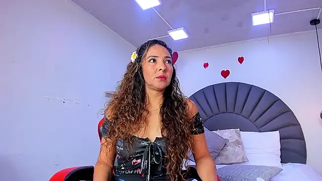 Bianca Fords online show from March 13, 12:45 pm