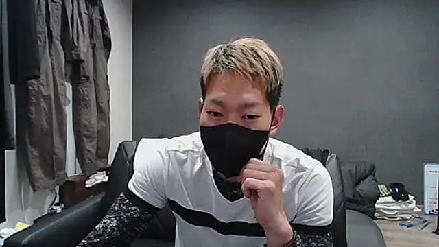 ryuaaaaa online show from April 1, 6:25 am