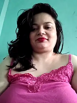 Snapshot of Amy_00 chatting on February 24, 10:35 am Amy 00 online show from February 24, 10:35 am