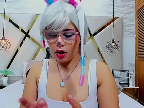 Snapshot of BellaSnowbunny chatting on February 21, 8:10 pm BellaSnowbunny online show from February 21, 8:10 pm