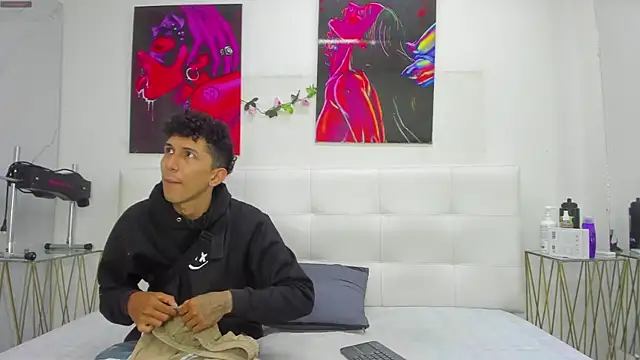 ahsly78Bryan online show from March 30, 8:32 pm